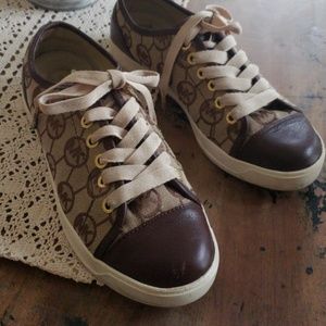 SOLD SOLD SOLD Michael Kors Sneakers